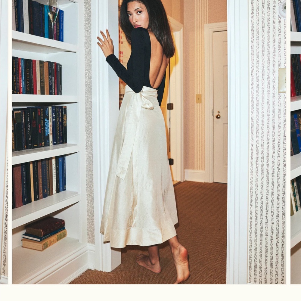 Elegant Cream Midi Skirt